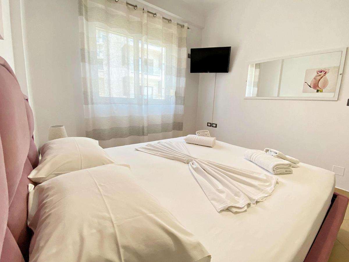Sunny Apts Sarande Luaran gambar